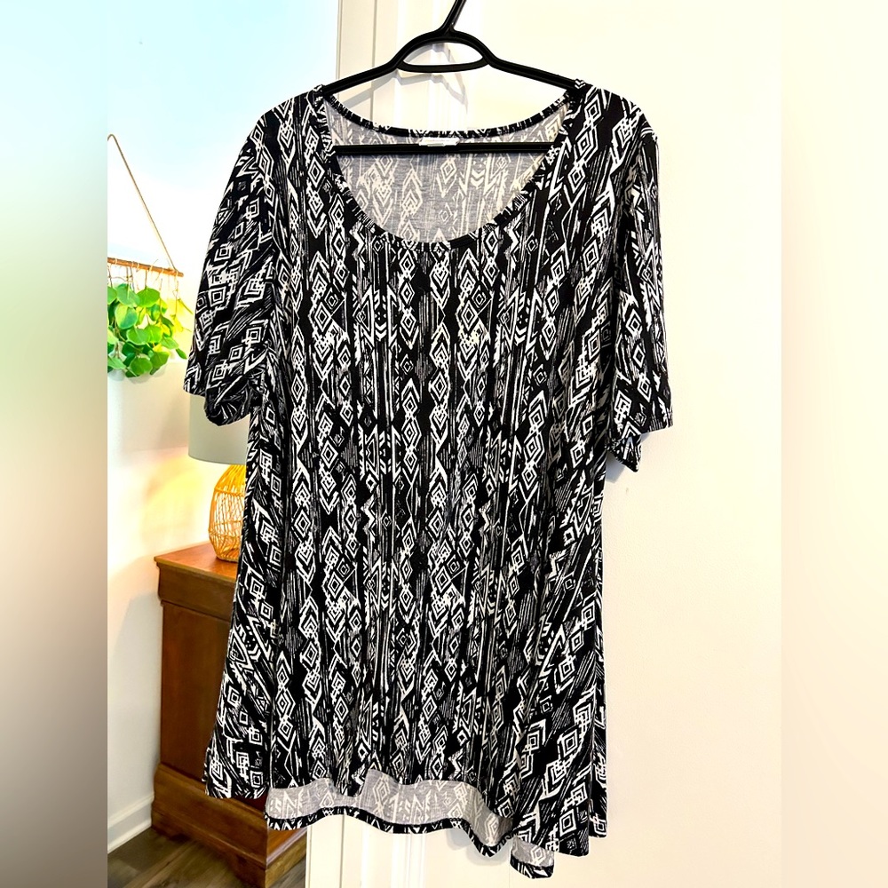 LuLaRoe Top